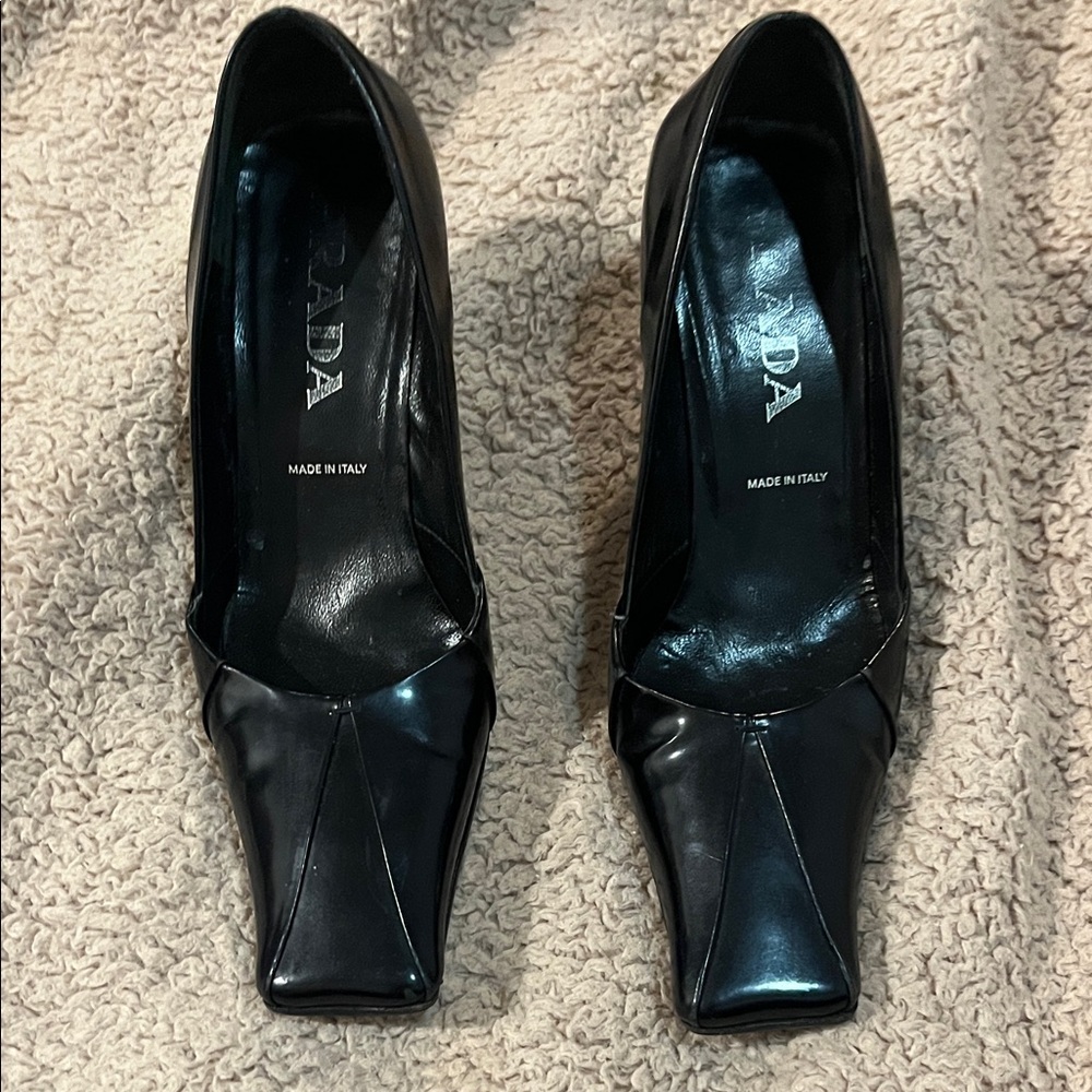 Prada Women's Black Square-Toe Heels size 35.5